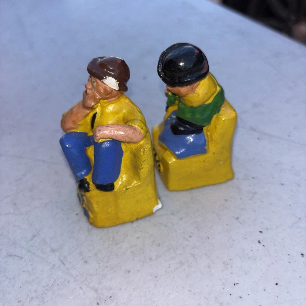 Vintage - MOON MULLINS & Kayo -ceramic Salt & Pepper shakers set